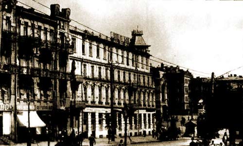 Вул. Володимирська. Прибутковий будинок № 54 